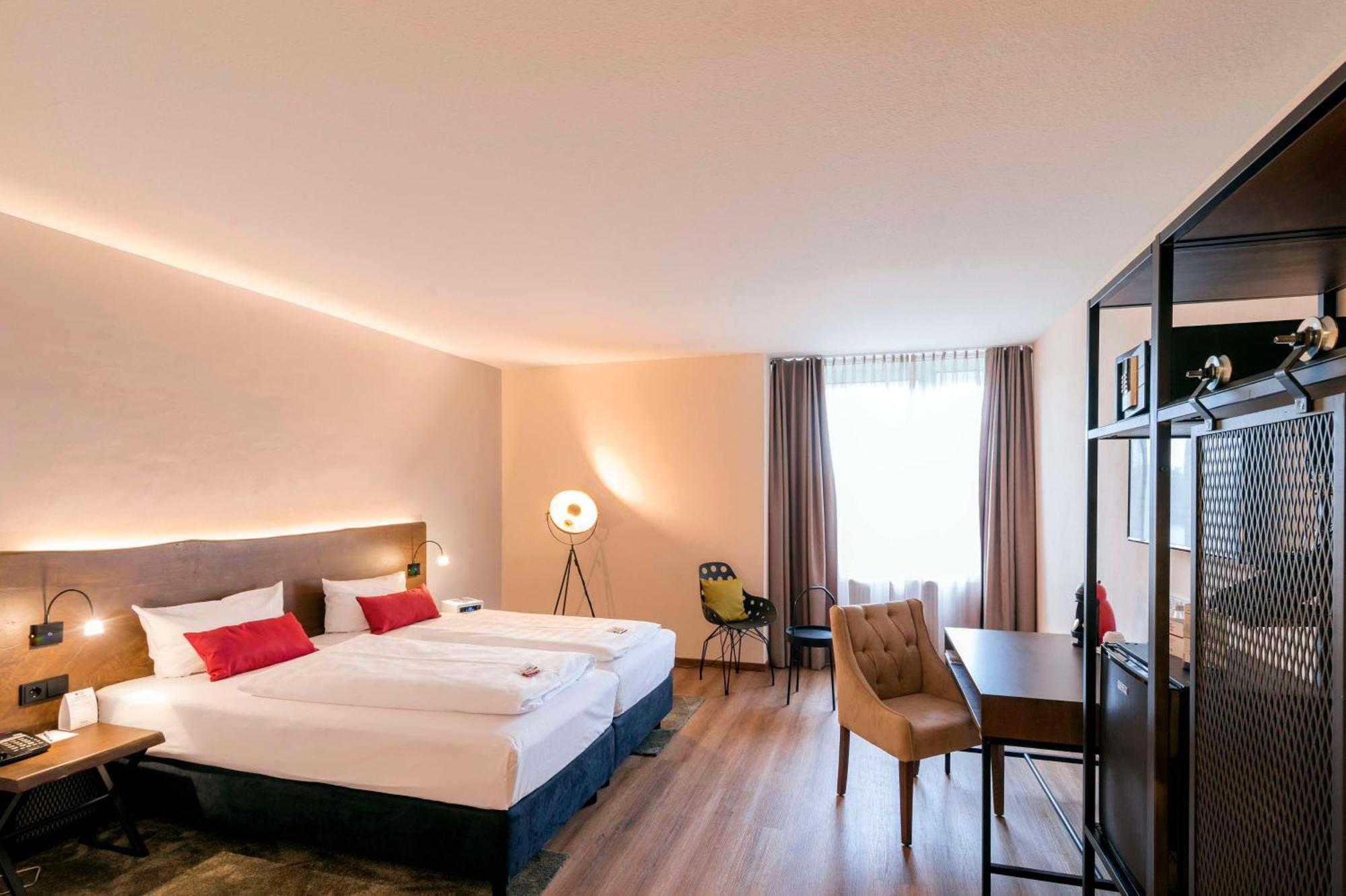 Best Western Plus Palatin Kongresshotel Віслох Екстер'єр фото