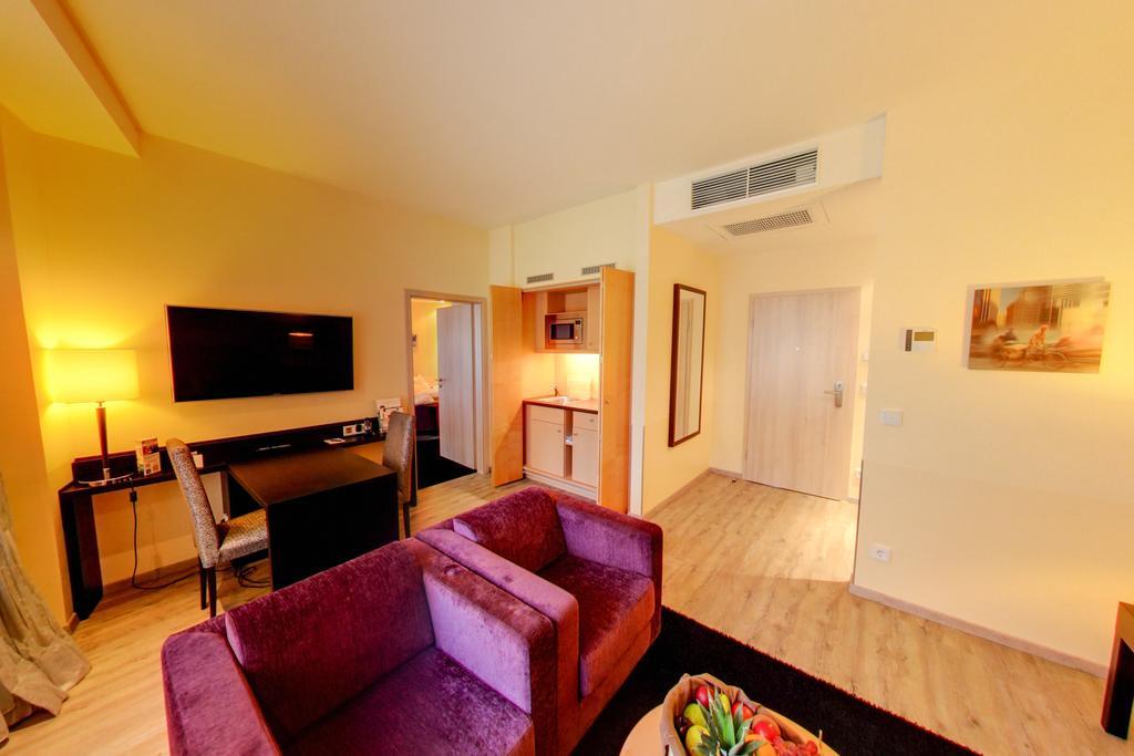 Best Western Plus Palatin Kongresshotel Віслох Екстер'єр фото